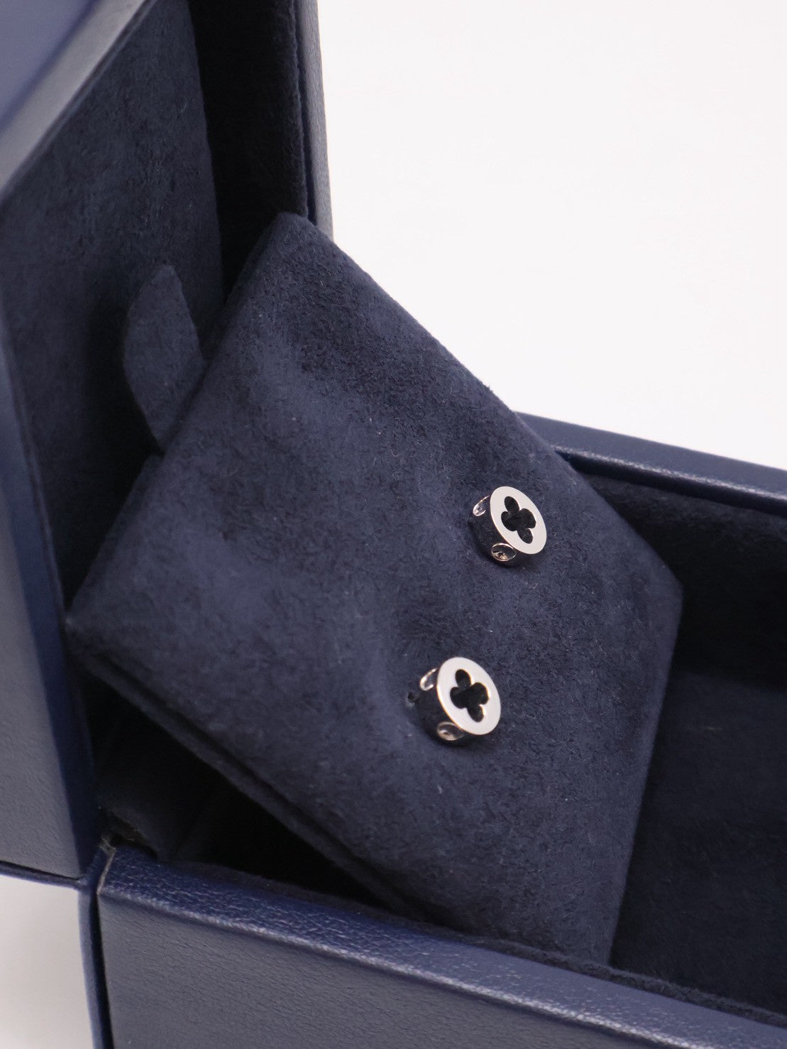LOUIS VUITTON Empreinte 18K白金耳環