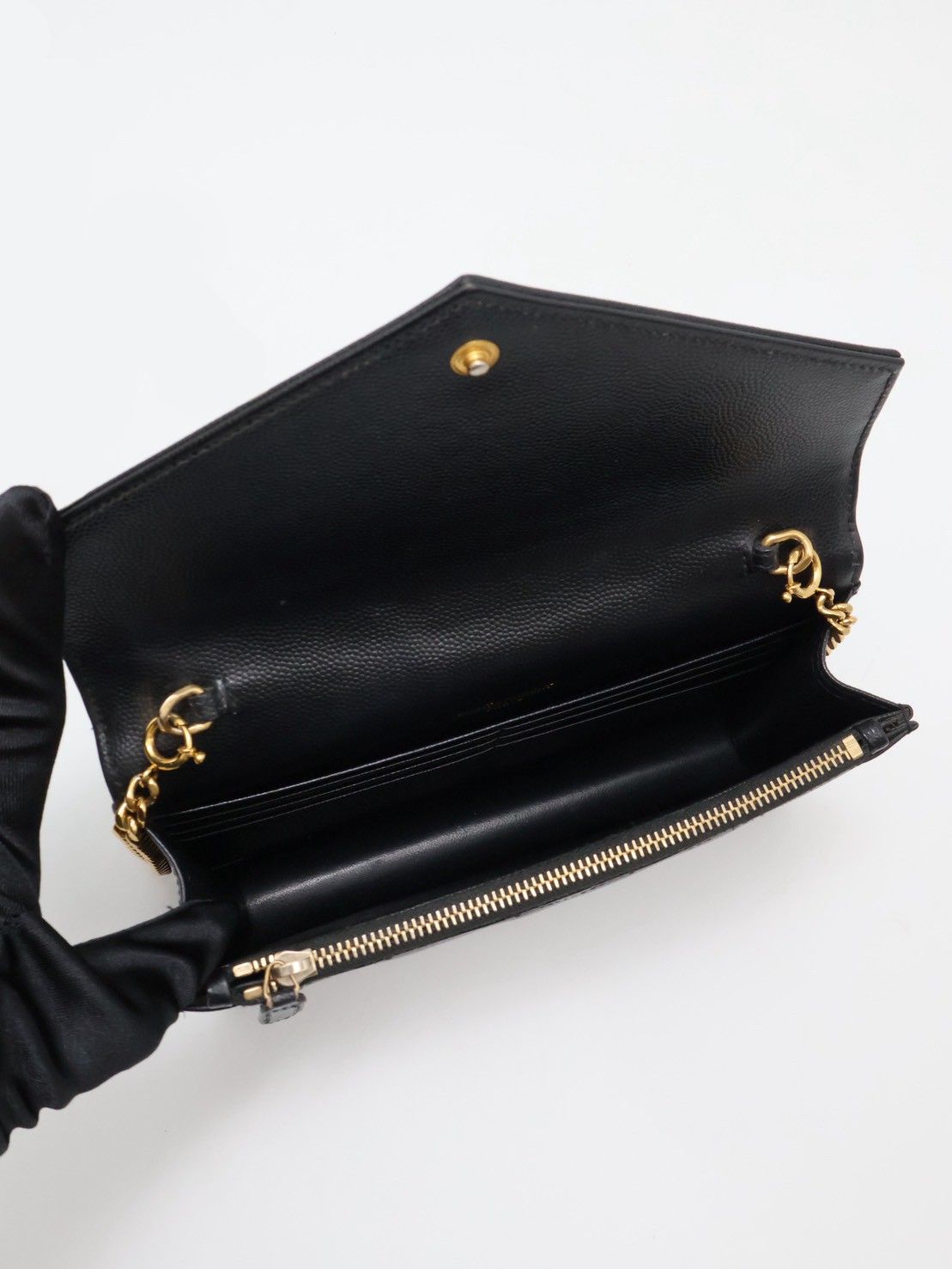 YSL 經典V紋粒面牛皮WOC - 19 黑金