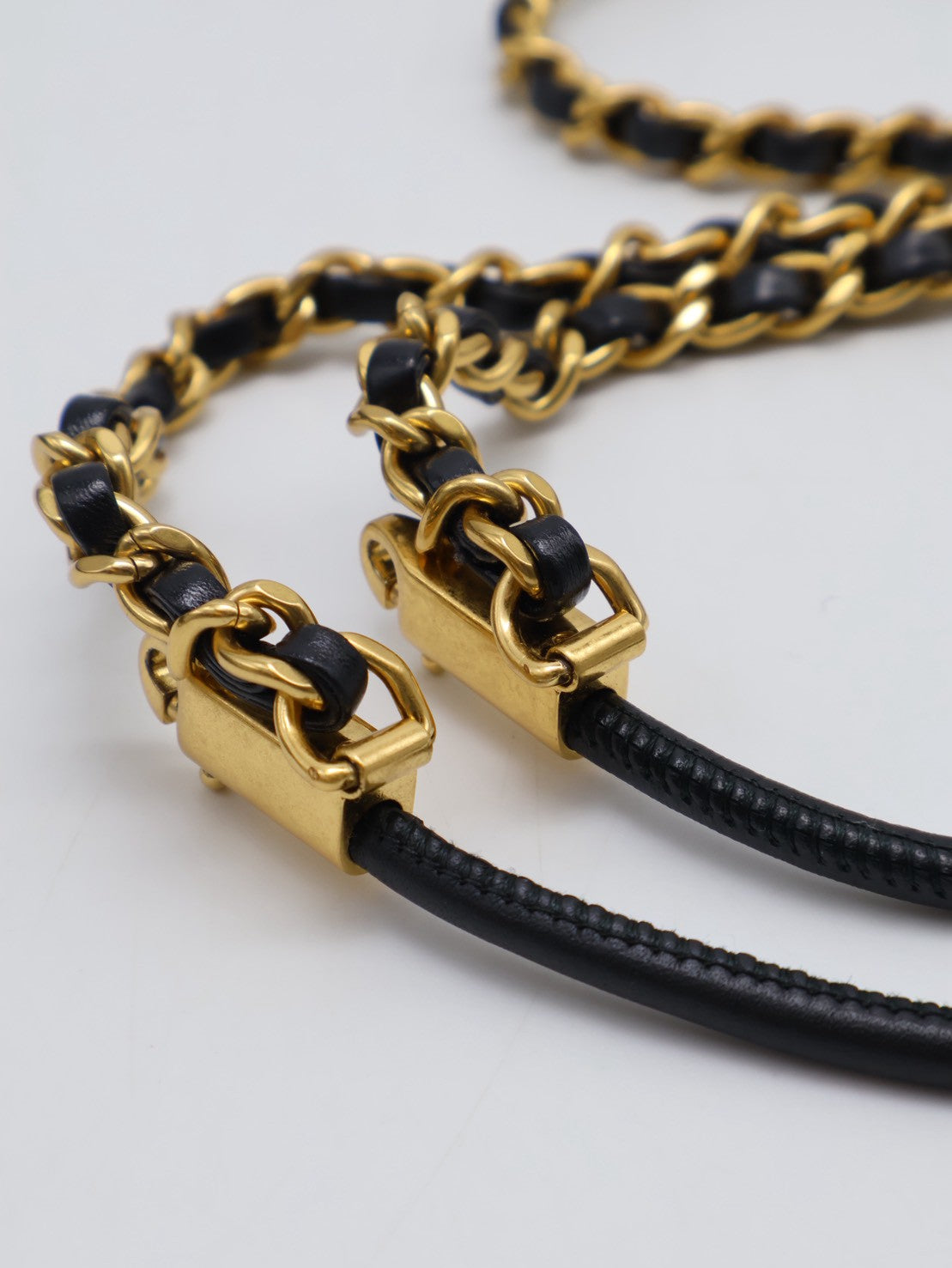 CHANEL 22 Mini Bag 珍珠雙C鍊 - 黑金