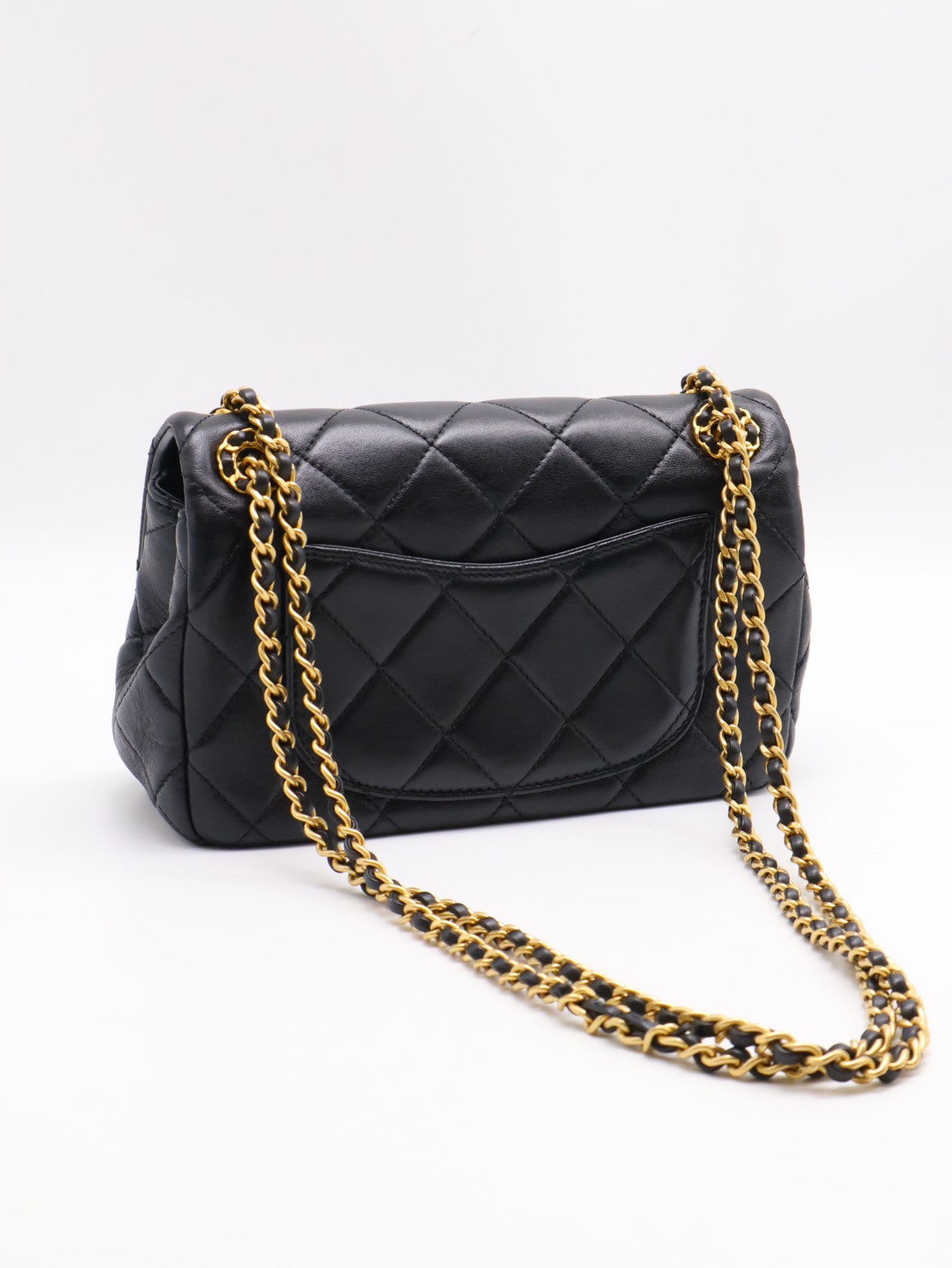 CHANEL 24P 19 菱格紋口蓋包 - 黑金