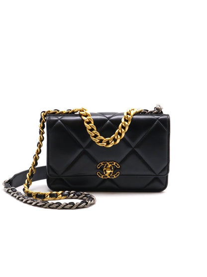 CHANEL 19 經典菱格紋雙色鍊WOC - 黑金