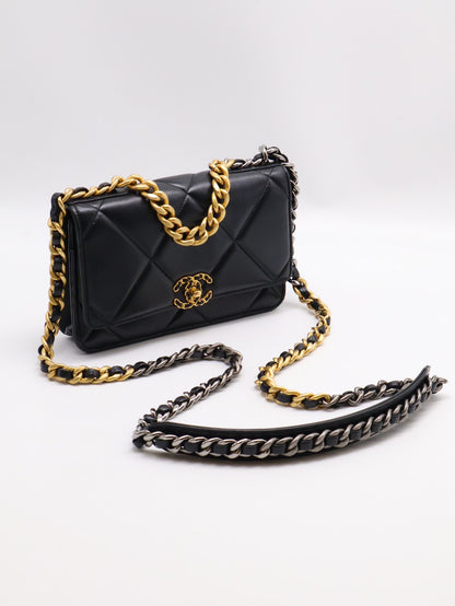CHANEL 19 經典菱格紋雙色鍊WOC - 黑金
