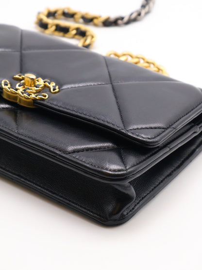 CHANEL 19 經典菱格紋雙色鍊WOC - 黑金