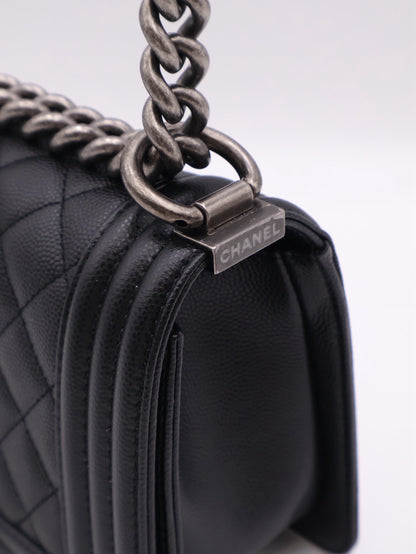 CHANEL Boy20 粒面牛皮口蓋包 - 黑銀