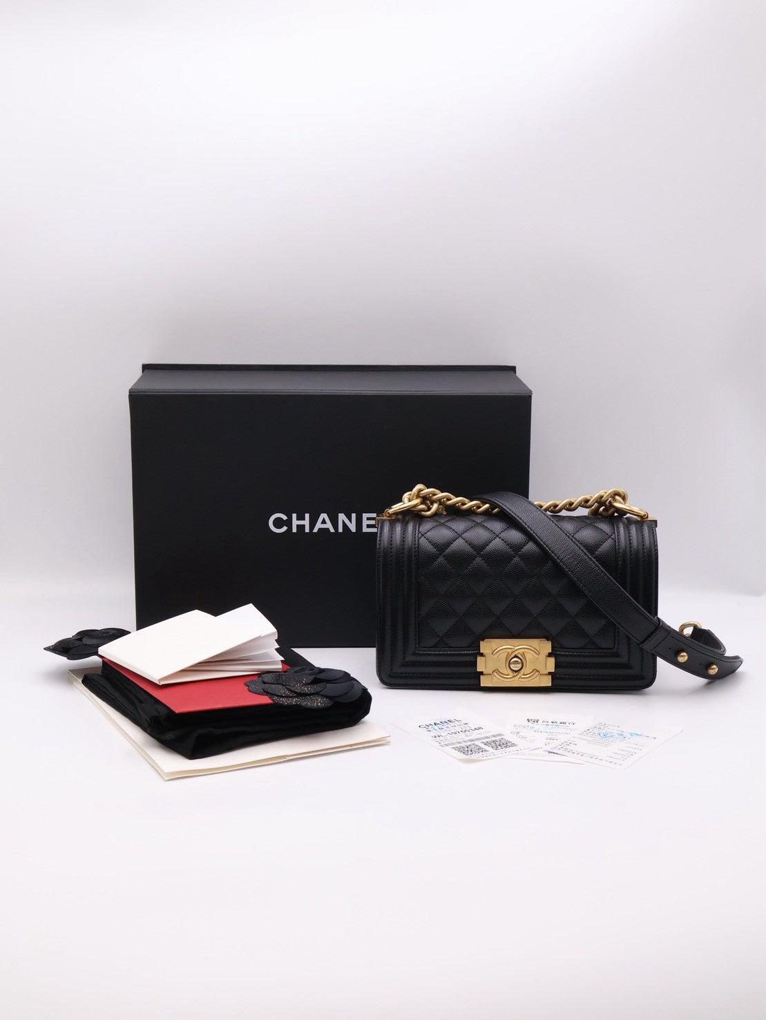 CHANEL Boy20 粒面牛皮口蓋包 - 黑金