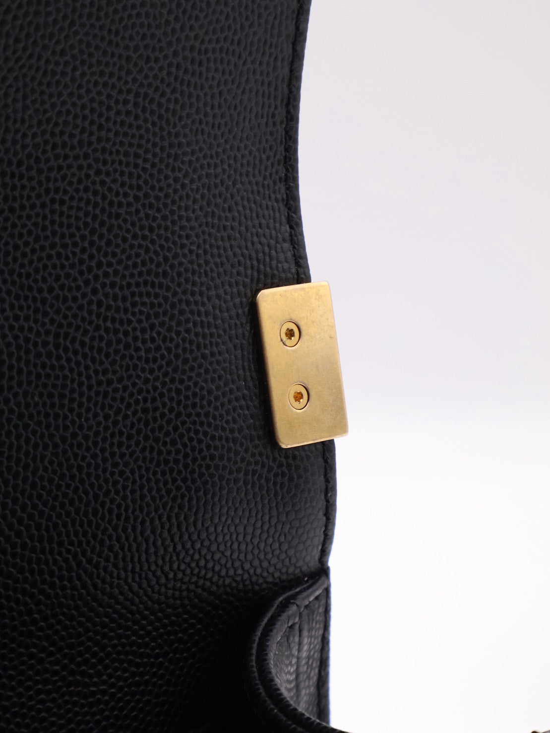 CHANEL Boy20 粒面牛皮口蓋包 - 黑金