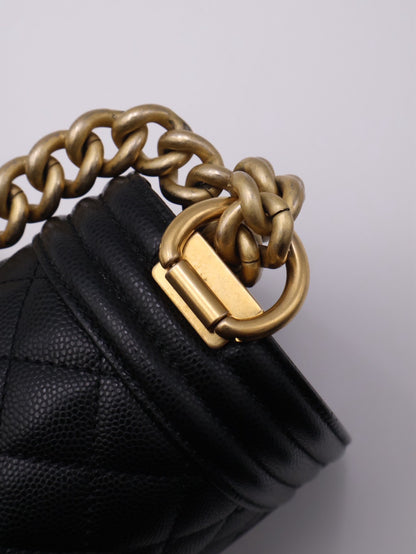 CHANEL Boy20 粒面牛皮口蓋包 - 黑金