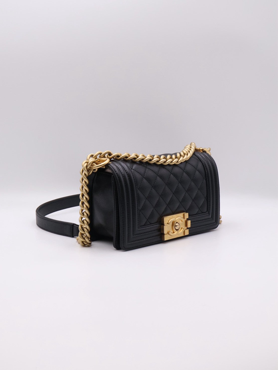 CHANEL Boy20 粒面牛皮口蓋包 - 黑金