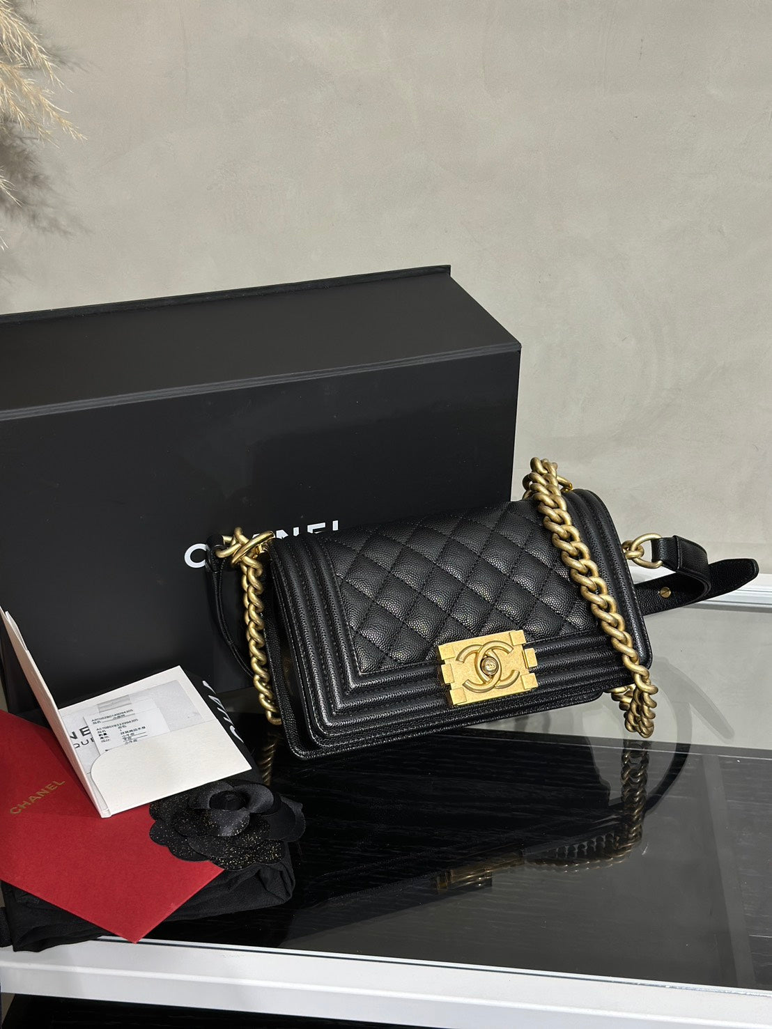 CHANEL Boy20 粒面牛皮口蓋包 - 黑金