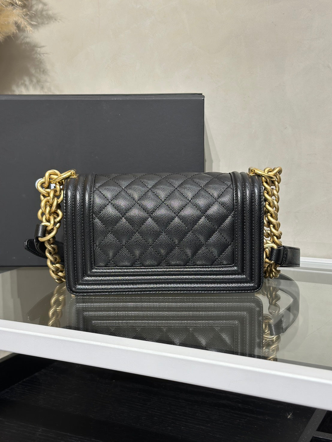 CHANEL Boy20 粒面牛皮口蓋包 - 黑金