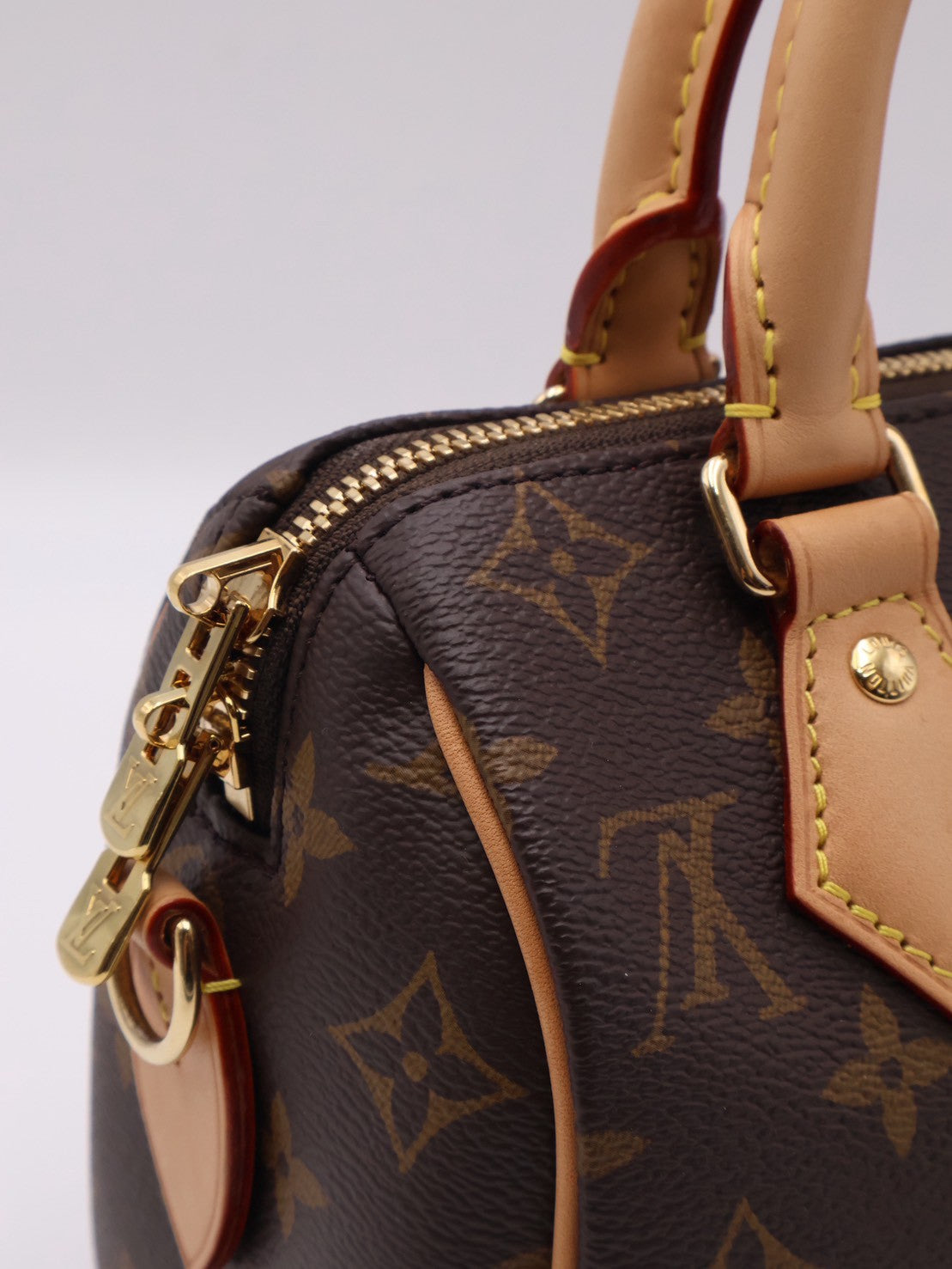 LOUIS VUITTON Speedy Bandouliere 20 - 米邊背帶
