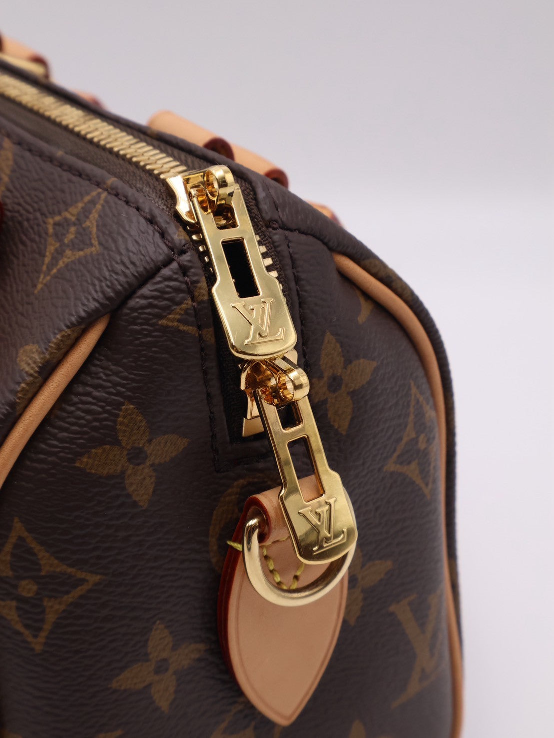 LOUIS VUITTON Speedy Bandouliere 20 - 米邊背帶