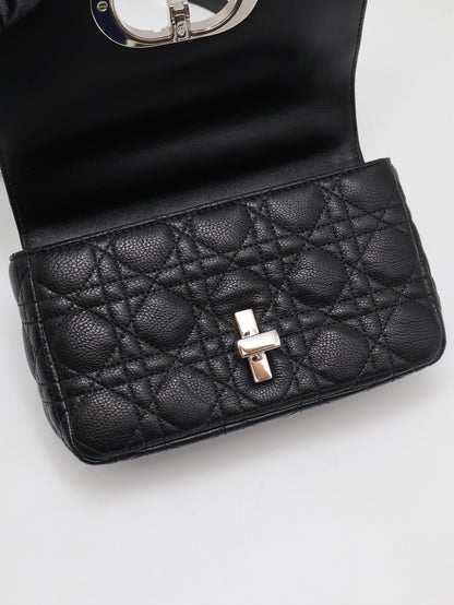 DIOR Caro藤格紋斜背包 - 小號黑銀