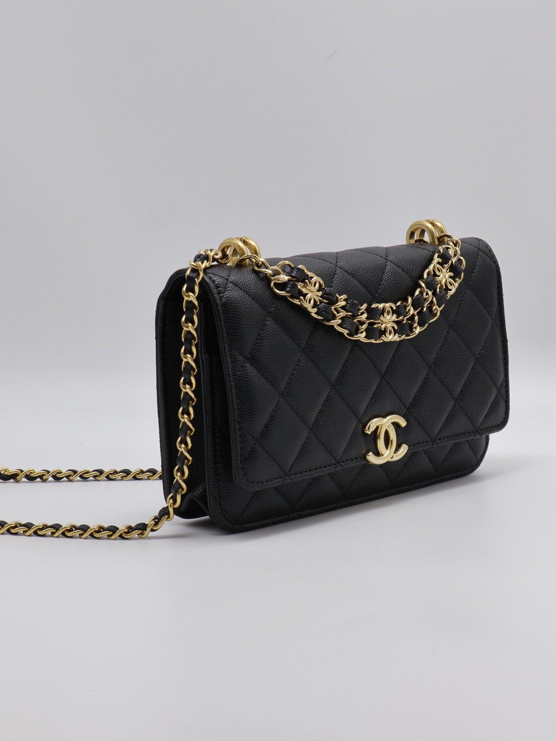 CHANEL 22K雙C皮穿鍊WOC - 粒面牛皮黑金