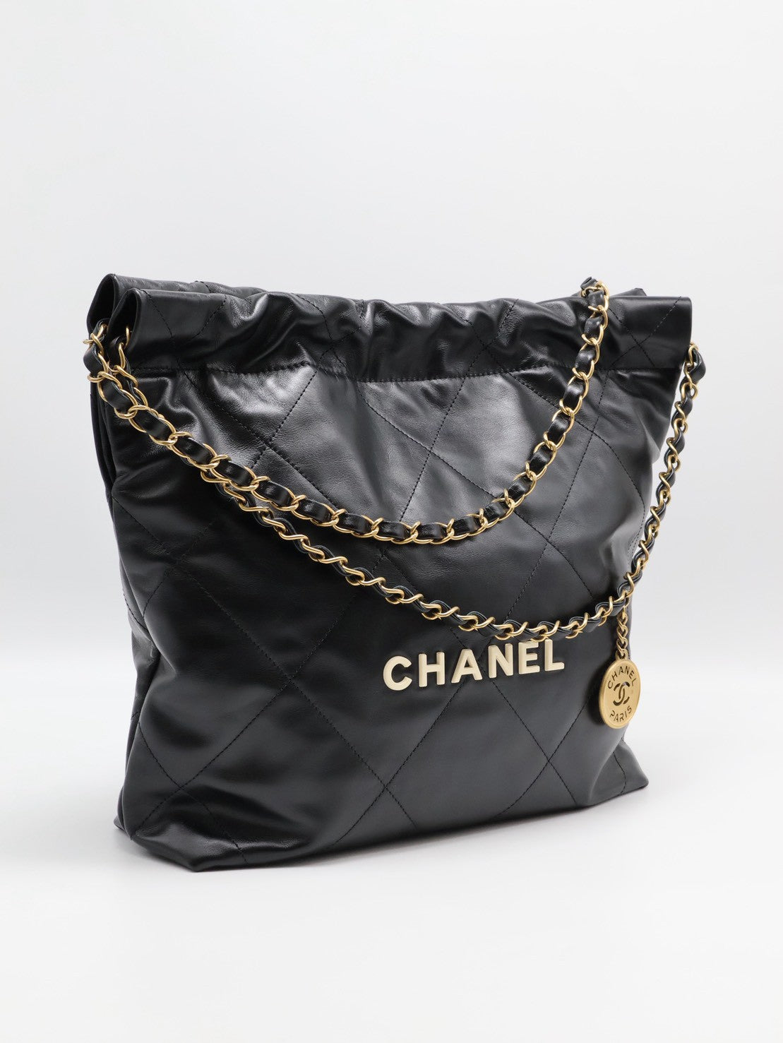 CHANEL 22 Bag - 小號白字黑金
