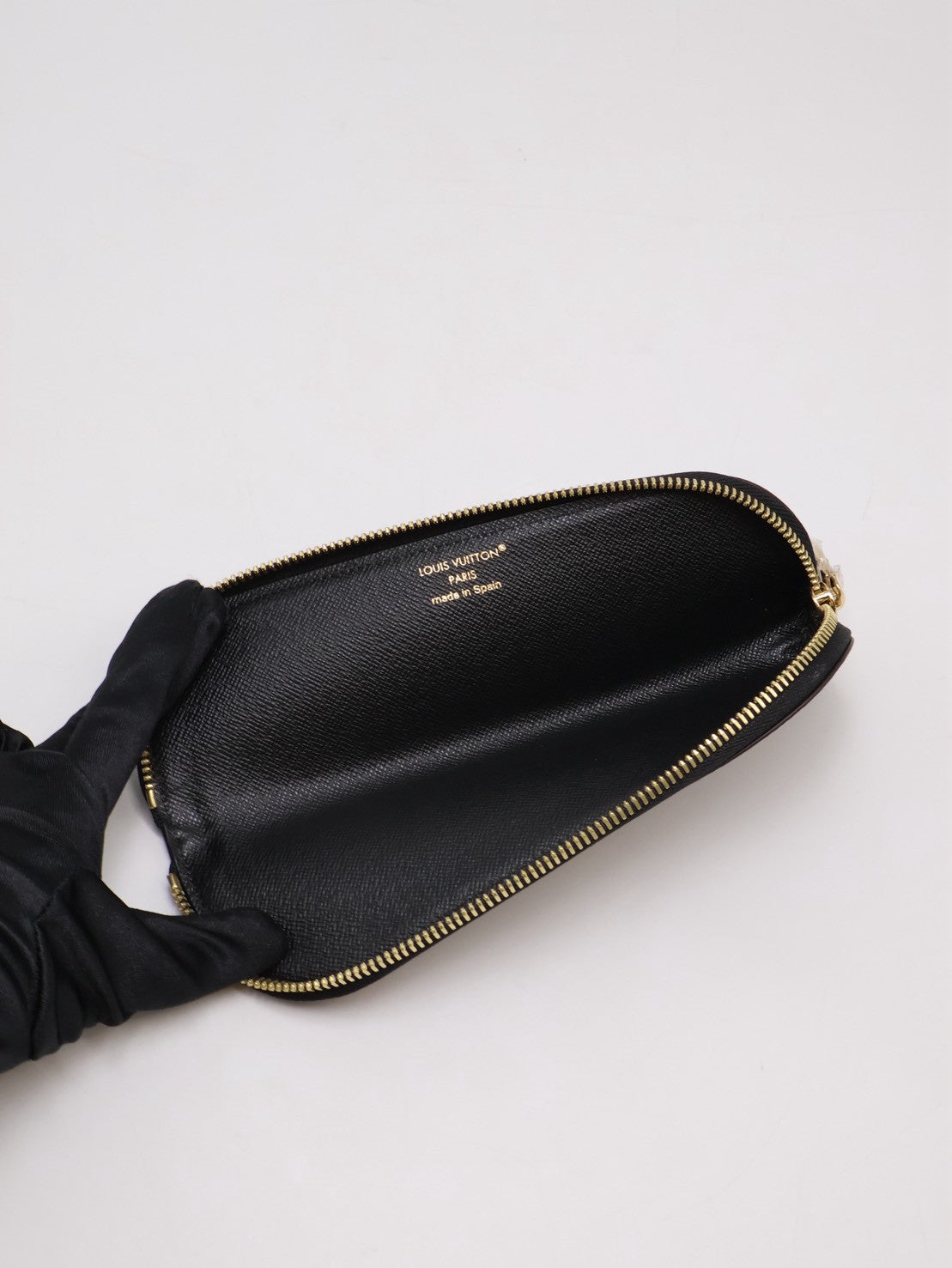 LOUIS VUITTON 經典老花六孔活頁手帳本 / 筆袋