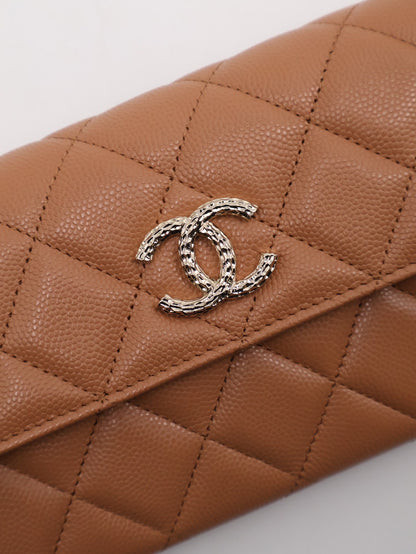 CHANEL 24K粒面牛皮雙折絲巾長夾 - 焦糖金