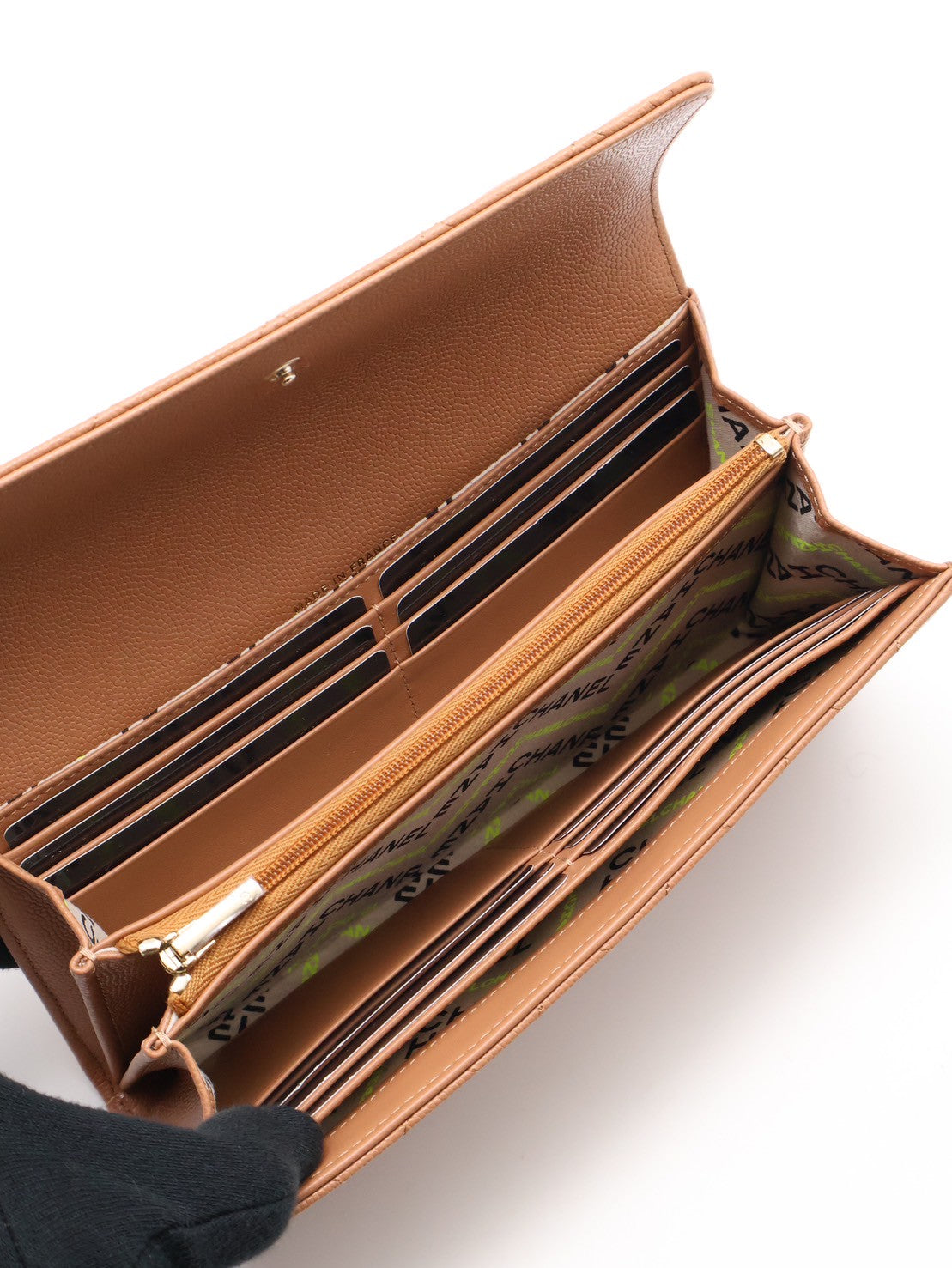 CHANEL 24K粒面牛皮雙折絲巾長夾 - 焦糖金