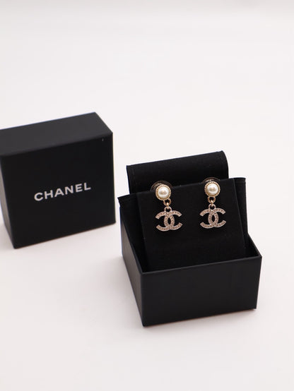CHANEL 24K復古珍珠雙C吊墜耳環