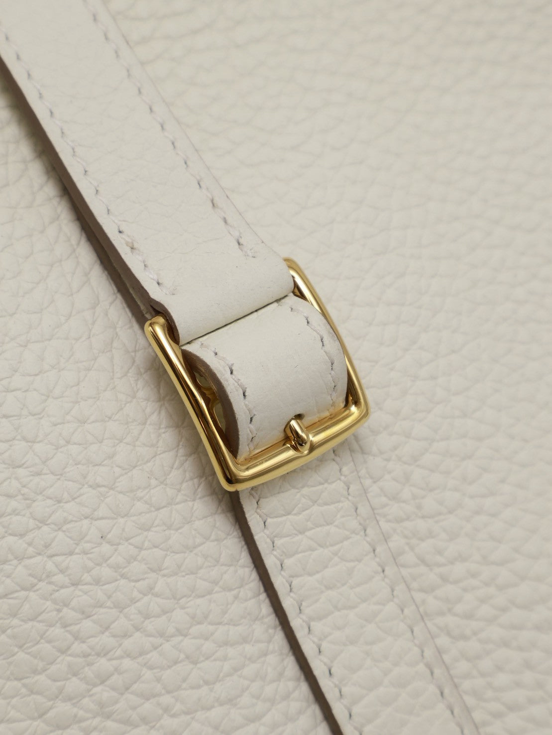 HERMES Halzan 25 - Mushroom/Beige De Weimar 蘑菇白/威瑪犬米金 B