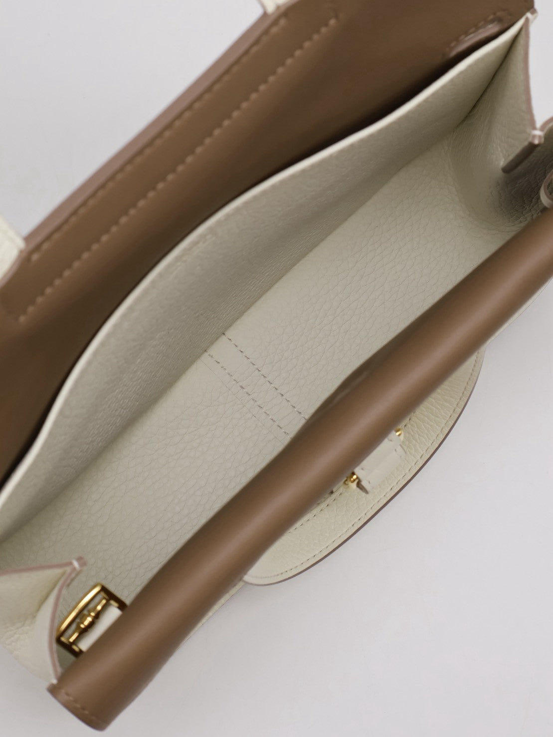 HERMES Halzan 25 - Mushroom/Beige De Weimar 蘑菇白/威瑪犬米金 B