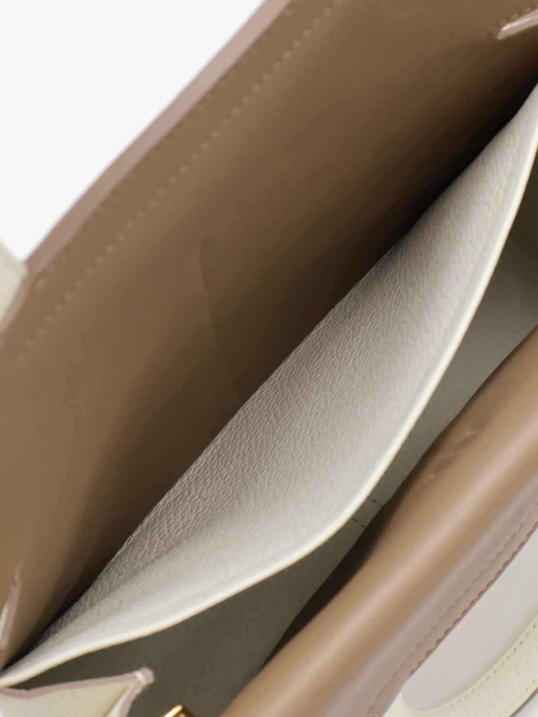 HERMES Halzan 25 - Mushroom/Beige De Weimar 蘑菇白/威瑪犬米金 B