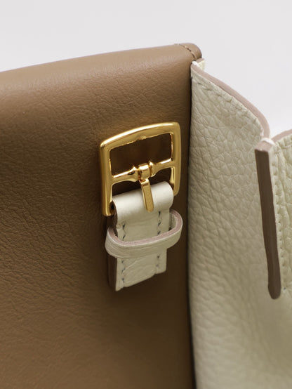 HERMES Halzan 25 - Mushroom/Beige De Weimar 蘑菇白/威瑪犬米金 B
