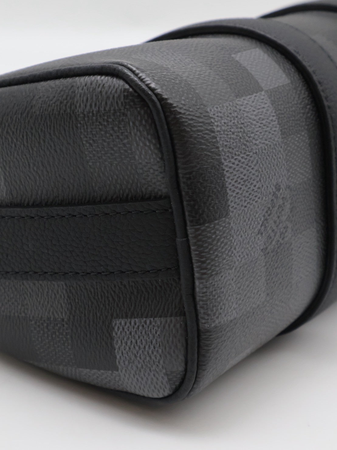 LOUIS VUITTON KeepAll 25 - 像素棋盤格黑