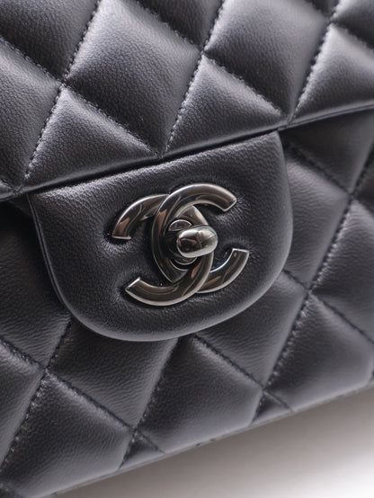 CHANEL 經典口蓋包 CF25 - 羊皮So Black