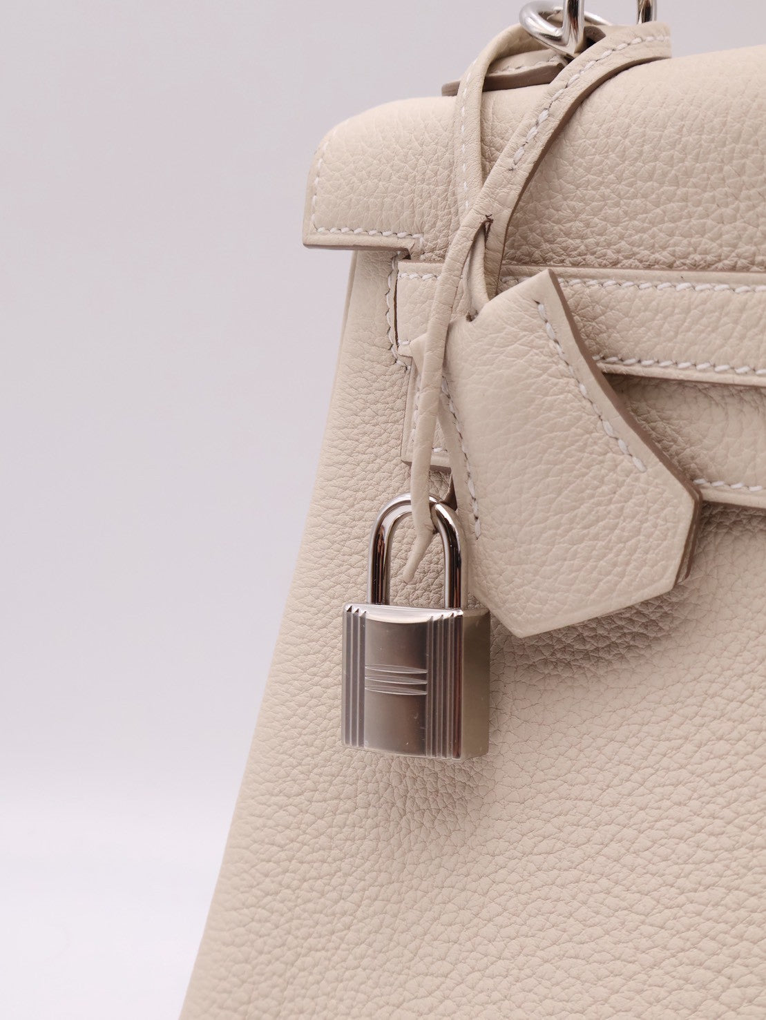 HERMES Kelly 25 - 奶昔白銀 K