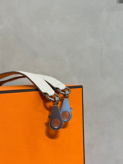 HERMES Kelly 25 - 奶昔白銀 K