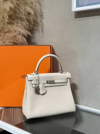 HERMES Kelly 25 - 奶昔白銀 K