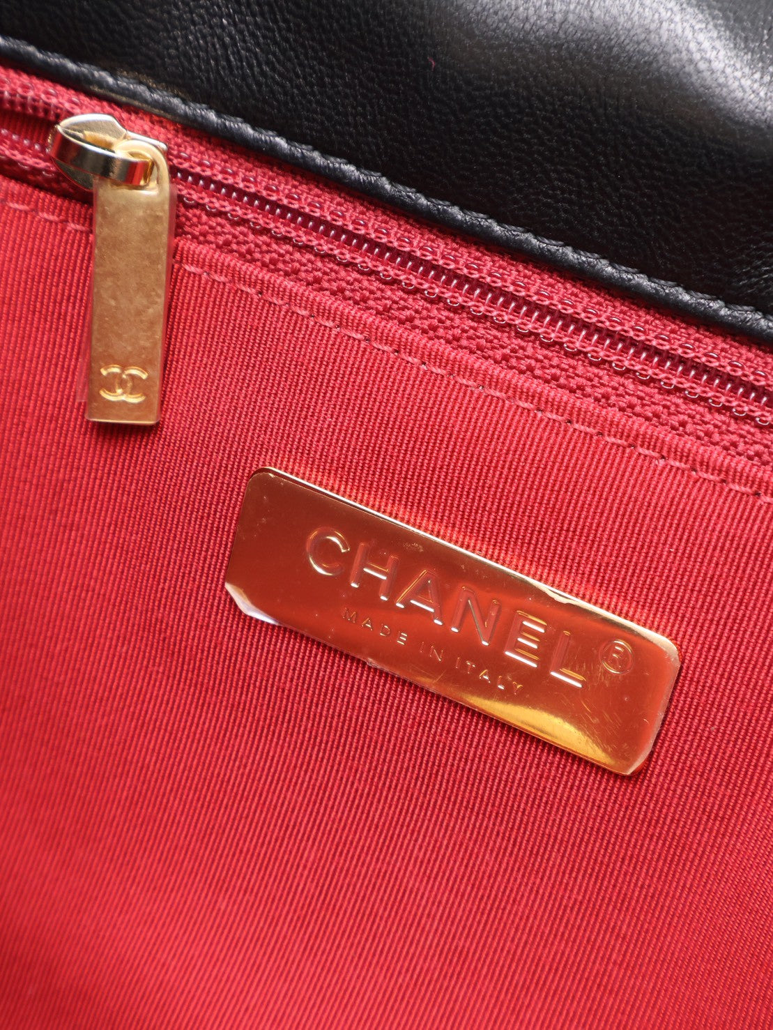 CHANEL 19 Bag 菱格紋羊皮手提肩背包 26 - 黑金30開