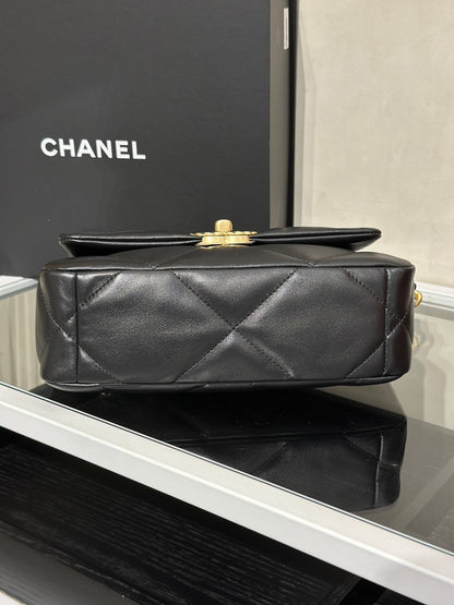 CHANEL 19 Bag 菱格紋羊皮手提肩背包 26 - 黑金30開