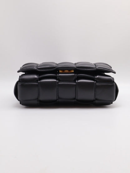 BOTTEGA VENETA Padded Cassette 枕頭編織包