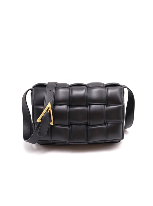 BOTTEGA VENETA Padded Cassette 枕頭編織包