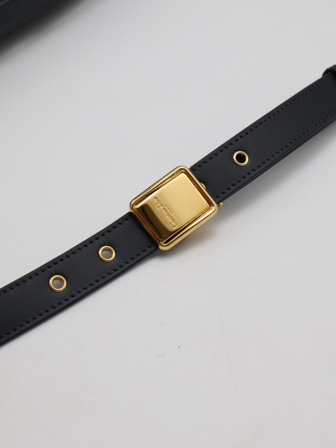 DIOR 30 Montaigne斜背包
