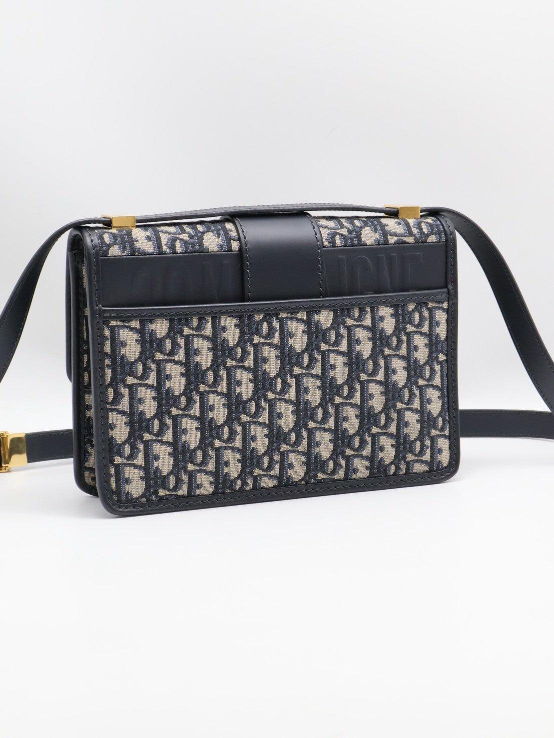 DIOR 30 Montaigne斜背包