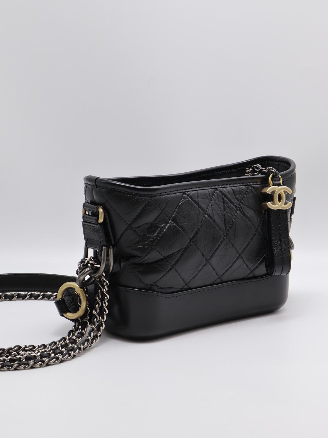 CHANEL 皮穿鍊字母提把雙鍊條流浪包 - 小號黑29開