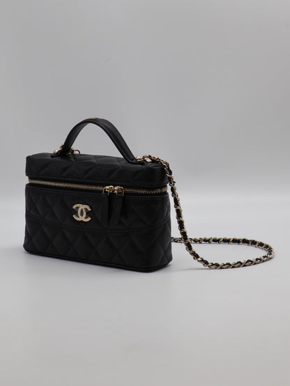 CHANEL 26C LP粒面牛皮手提飯盒包 - 黑金