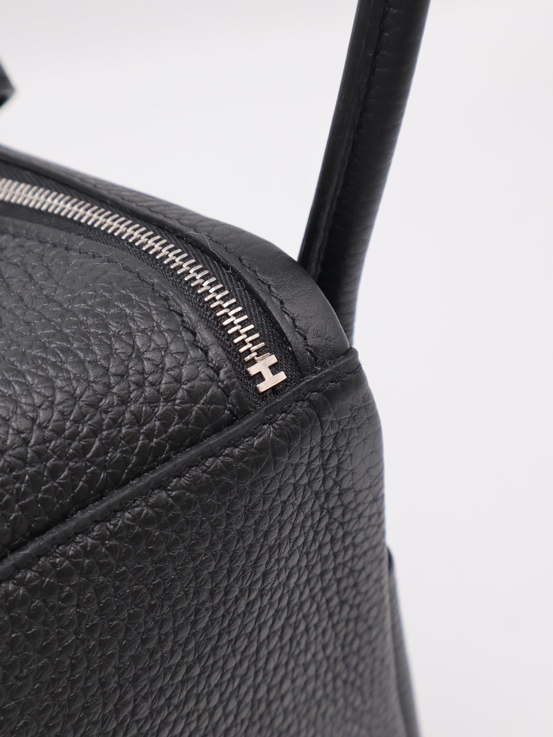 HERMES Lindy 26 - Noir 89 黑銀 U