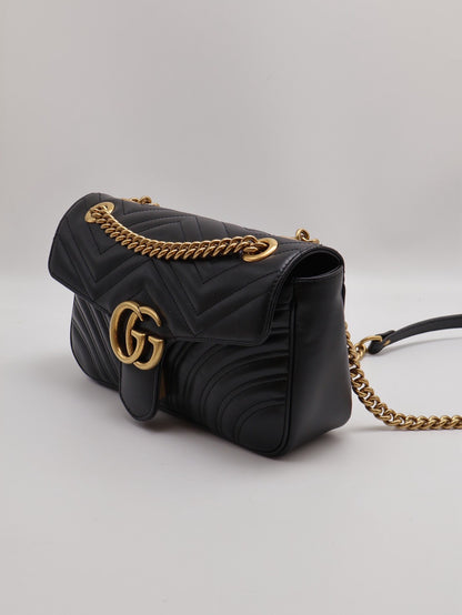 GUCCI Marmont Matelasse斜背包 - 26小號黑金