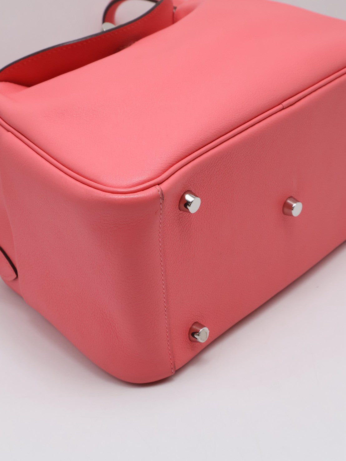HERMES Lindy 26 - Rose Azalee 8W 唇膏粉銀 A