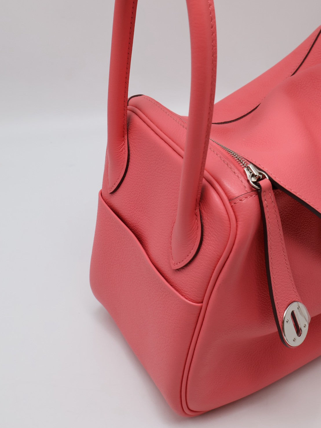 HERMES Lindy 26 - Rose Azalee 8W 唇膏粉銀 A