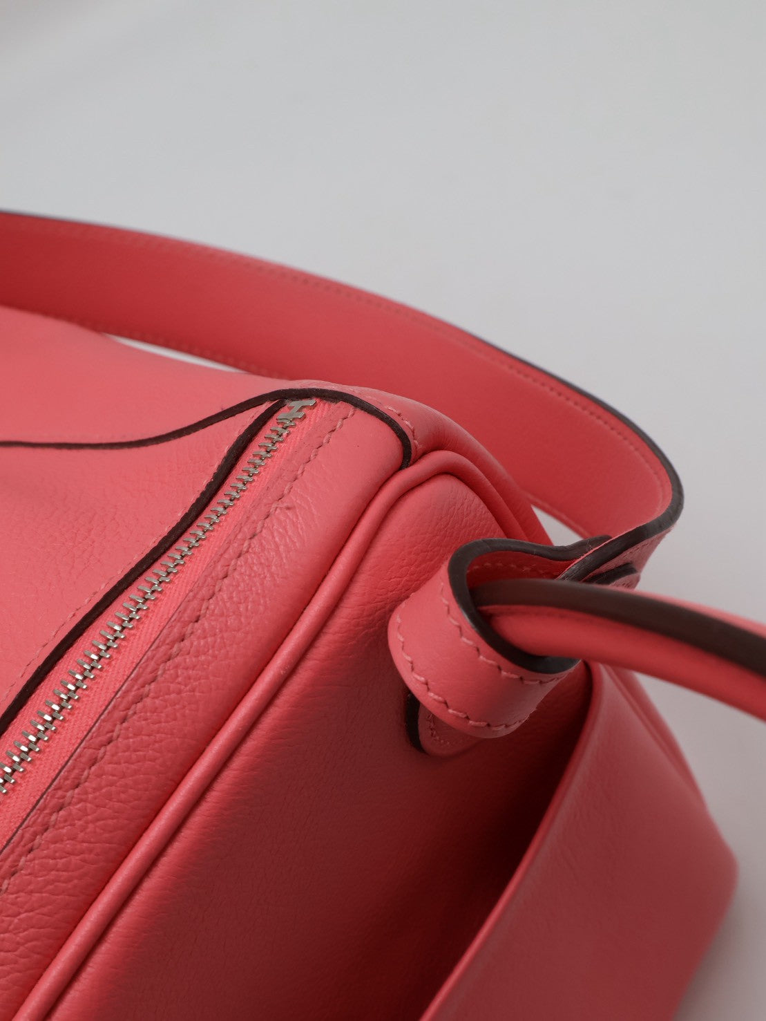 HERMES Lindy 26 - Rose Azalee 8W 唇膏粉銀 A