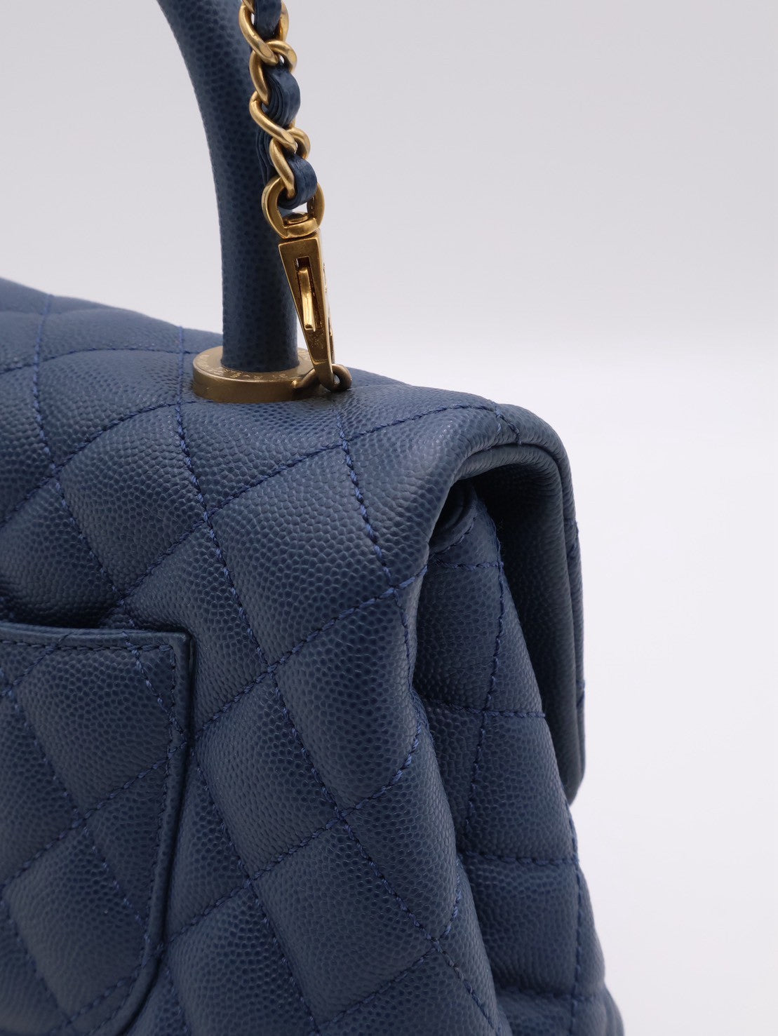 CHANEL Coco Handle - 小號藍金24開