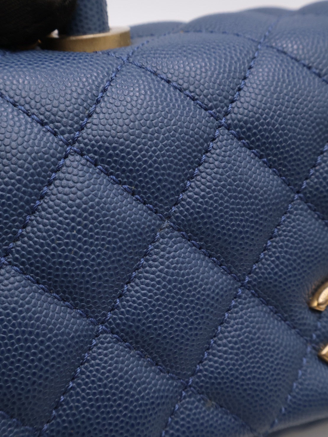 CHANEL Coco Handle - 小號藍金24開
