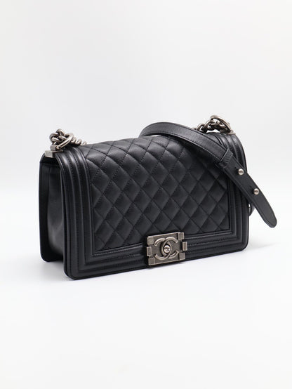 CHANEL Boy25 粒面牛皮口蓋包 - 黑銀27開