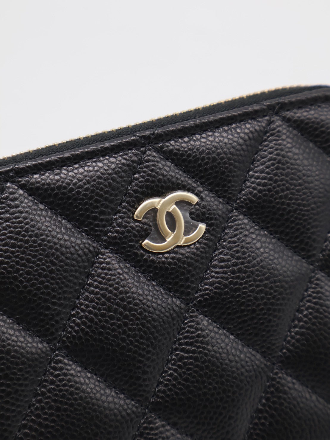 CHANEL L型拉鍊錢包 - 黑銀
