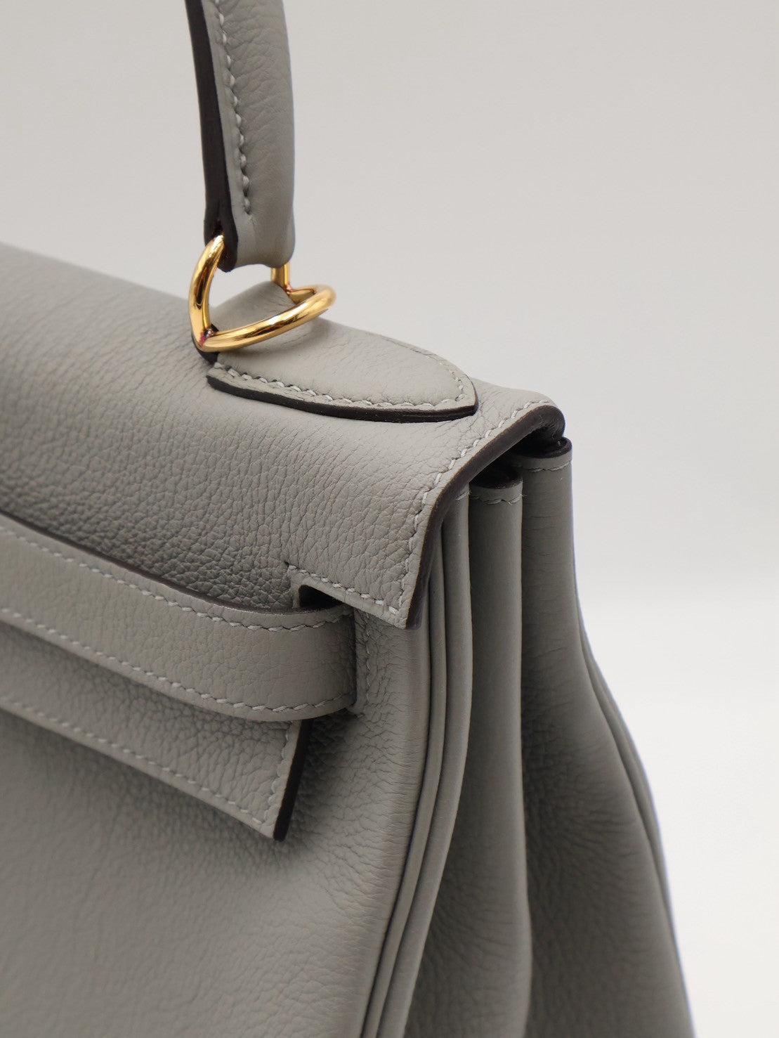 HERMES Kelly 28 - Gris Mouette 4Z 海鷗灰金 W